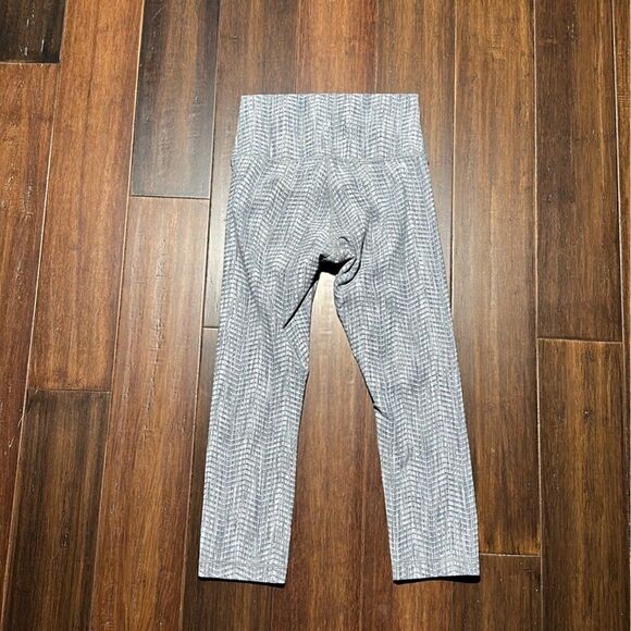 Lululemon Ladies Leggings - Picture 4 of 7